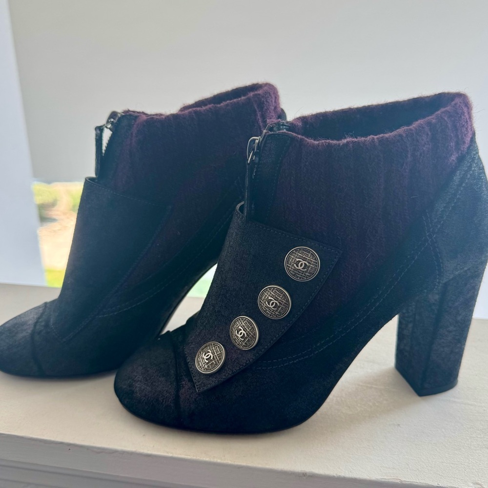 CHANEL Black Ankle Booties with Sleek Silhouette